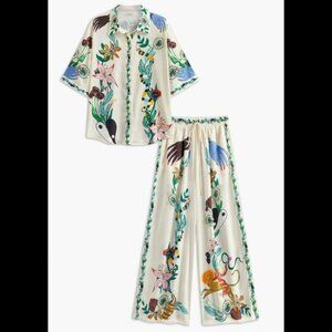 Two piece set from Commense